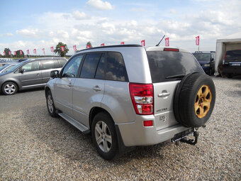 Suzuki Grand Vitara 2.0VVT-i 103Kw 4x4 - 8