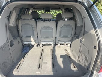 Kia Carnival 2.9 Crdi 136Kw - 8