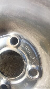 Barum polaris zimní 185/65 r15 - 8