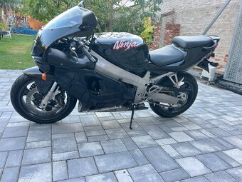 Kawasaki zx7-r Zx7r černá barva - 8