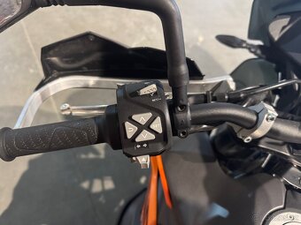 Ktm 890 adventure - 8