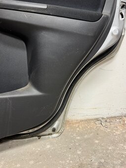 Suzuki Ignis 03-08, zadní dveře - 8