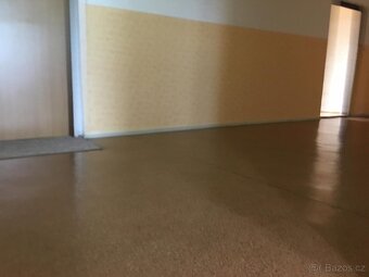Na prodej: 2 sousedící garsonky s balkonem nebo 2+kk - 8