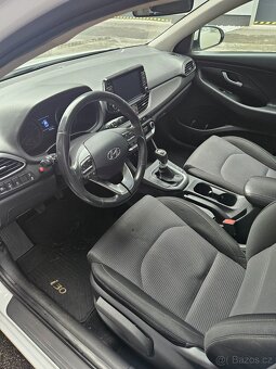 Hyundai i30 kombi 1.6crdi 85kw r.v 10/2020 kamera 2xklič -ČR - 8