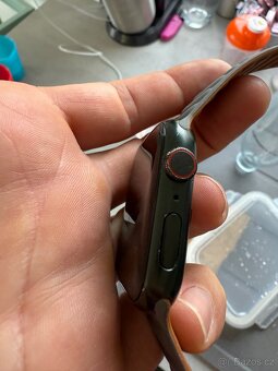 Prodám Apple Watch Series 7 45mm celular - 8