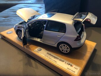 Volkswagen Golf V, 1:18 - 8