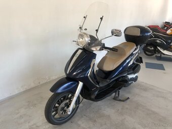 Piaggio Beverly 400 - 8