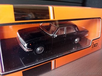 Škoda, BMW, Chevrolet, Volha, VW, Ford a Jaguar   1:43  IXO - 8
