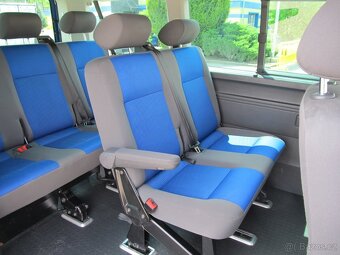 Volkswagen Caravelle 2.5 TDI 7 míst 4 MOTION - 8