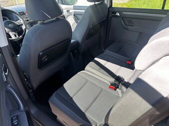 VW Touran 2.0TDi, r.2011, 1.maj., serviska, STK, zimaky - 8