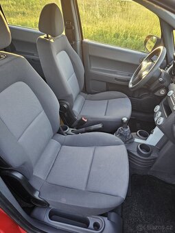 Mitsubishi Colt 1,1 MPI benzín manuál 55 kw - 8