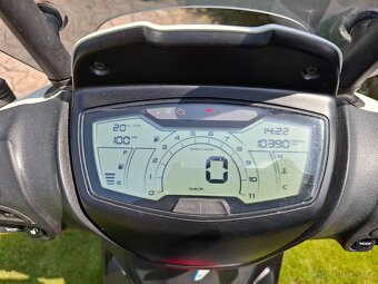 Piaggio Medley 125 - 8