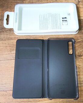 Mobilní telefon Samsung Galaxy A7 2018 - 8