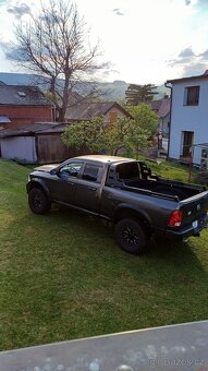 Dodge Ram 5.7 HEMI - 8