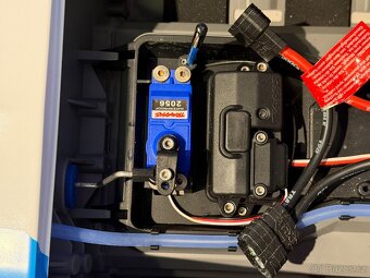 RC model lodi Traxxas M41 Widebody - 8