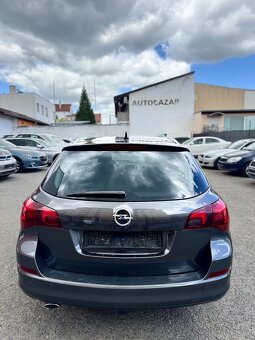 Opel Astra, 2.0 CDTI Sports tourer Ojeté, 2012 - 8