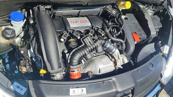 Peugeot 208 GTi - 8