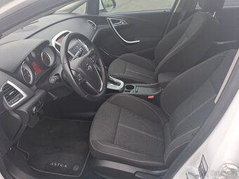 Opel Astra 1.4T 103kW AUTOMAT,xenony,senzory,1.majitel - 8