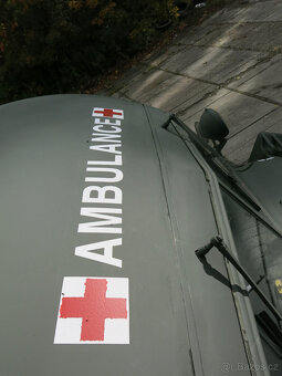 Dodge WC-54 sanitka, 1943 – plně pojízdná, po renovaci karos - 8