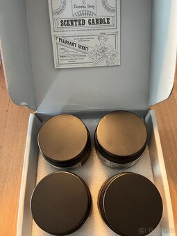 Dárková krabička se 4ks svíček - 8