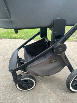 Kočárek moon resea S edition + - 8