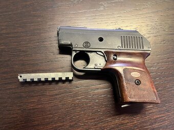 Štartovacia pištoľ 6mm - 8