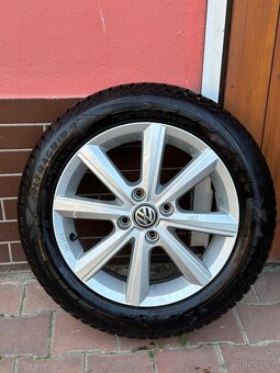Sada zimních kol z VW UP. Goodyear ultragrip 9. - 8