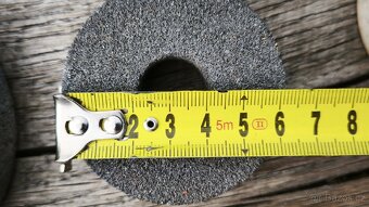 BRUSNÝ KOTOUČ různé druhy menší velikosti - 8