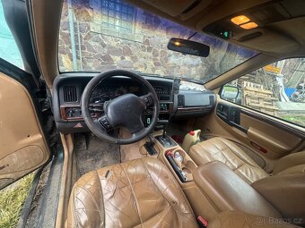 Jeep Grand Cherokee ZJ 1997 4.0 - 8