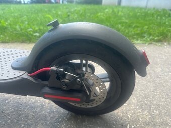 Xiaomi Mi Electric Scooter 2 černá - 8