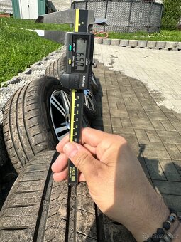 Prodám alu kola 4x100 r16 s letní pneu 205/55/16 - 8