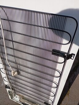 Lednice s mrazákem Zanussi - 8