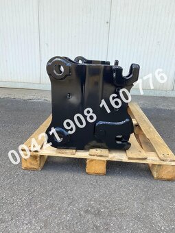 Nový rychloupínač + paletizační vidle na JCB 3/4CX bagr - 8