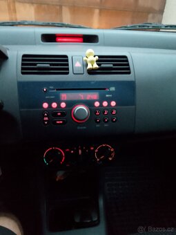 Suzuki Swift - 8