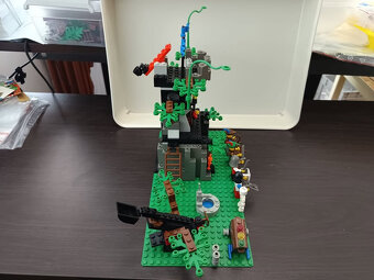 LEGO Castle 6046 Hemlock Stronghold - 8