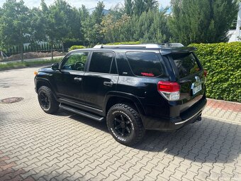 Toyota 4 Runner bez koroze, 7 míst, odpis DPH - 8