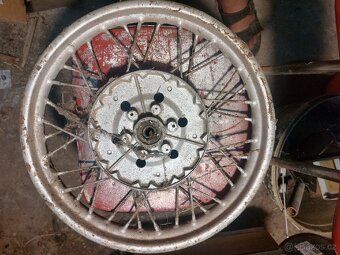 Kola na Jawa kyvacka velká. Cena za vše. - 8