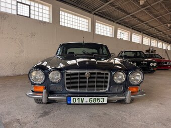 Jaguar XJ6 1. Serie 4.2 manuál - 8