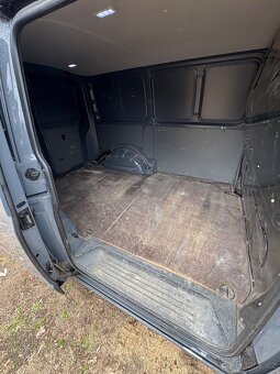 Prodám VW Transporter T6.1 - 8