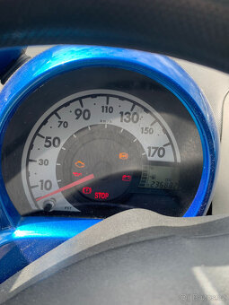 Prodám Toyota Aygo 1.0, 50 kW - 8
