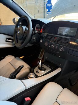 BMW M5 E60 V10 (2006) - 8