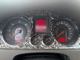 VW Passat B6 - 8