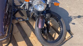 Royal Enfield Interceptor INT 650 - 8