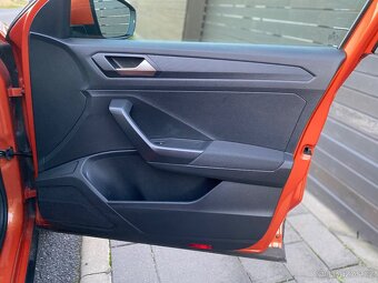 VW T-Roc. 1.6 TDI, 85 kW, 2 majitel, krásný stav - 8
