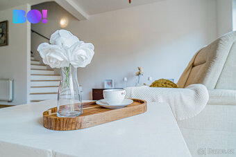 Prodej řadového rodinného domu 5+kk se zahradou a dvougaráží - 8