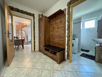 ✨Mezonetový byt 106 m² + garáž s elektřinou v domě ✨ - 8