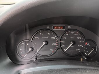 Berlingo 1,6 HDi 600kg skříň Nákladní - 8