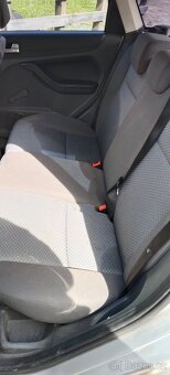 Ford Focus - 8