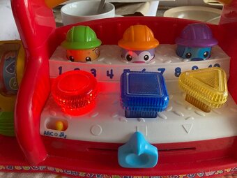 Interaktivní hračka Fisher-Price - 8