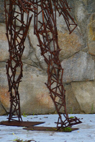 Plastika Kráčejícího muže - prodano - 8